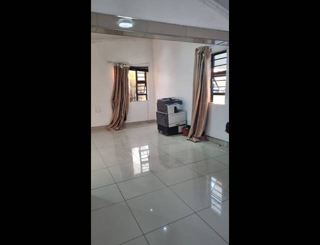 3 BEDROOM FREEHOLD FOR SALE IN FERNWOOD